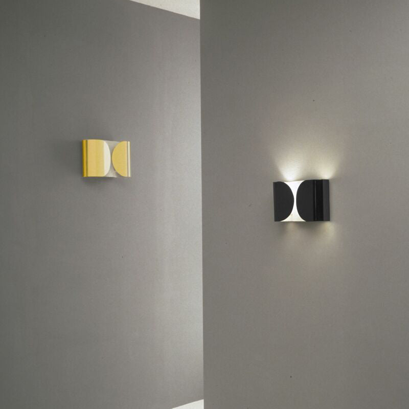 Foglio Wall Lamp