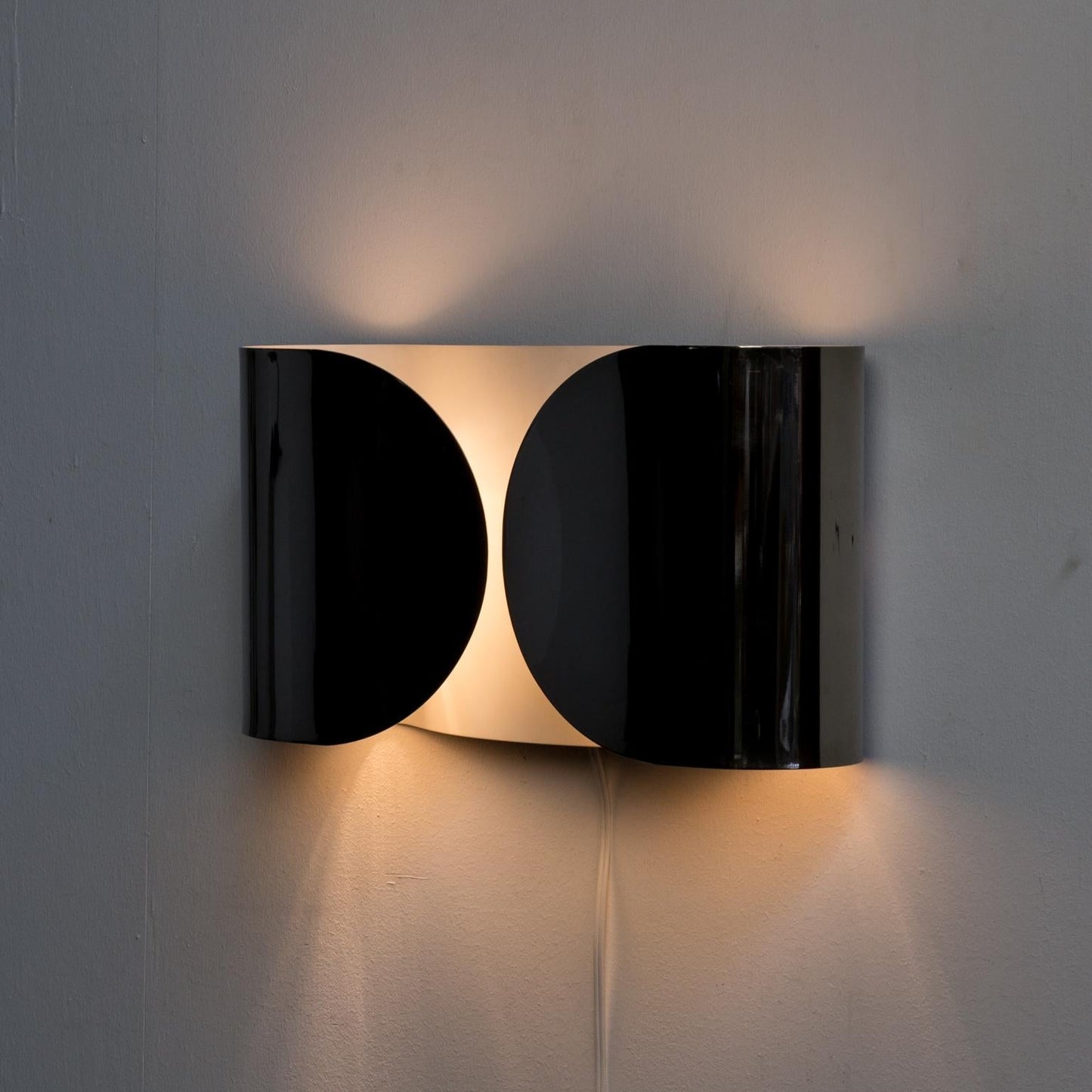 Foglio Wall Lamp